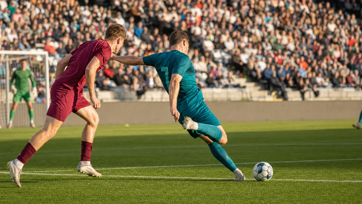 Spillsituasjon fra en fotballkamp i Eliteserien.
